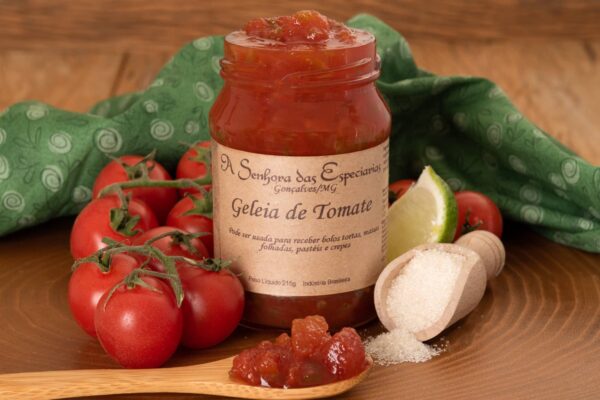 Geleia de tomate, fabricada por A Senhora das Especiarias, localizada em Gonçalves e comercializada na loja virtual de e-Especiarias.